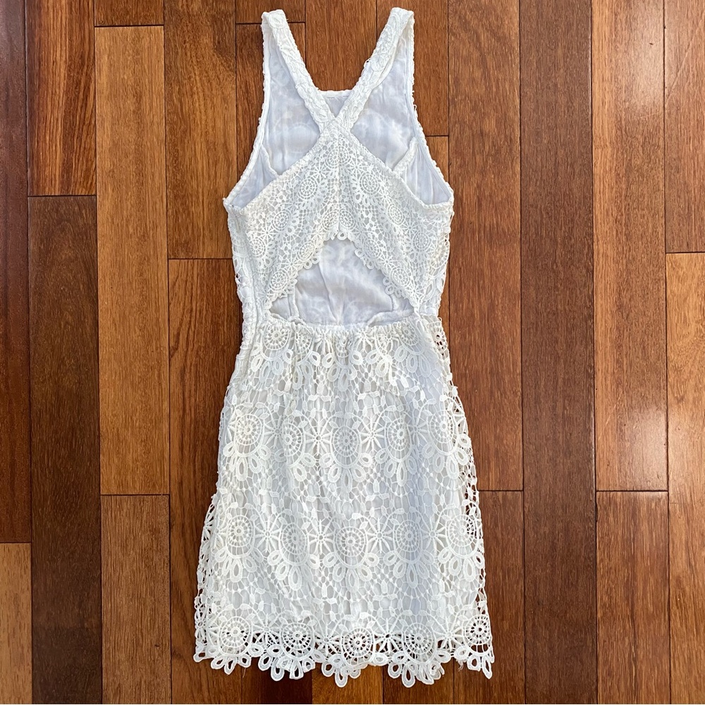 Hollister Co. High Neck Cut Out Back Crochet Lace White Dress Women's Size XS - Picture 3 of 14